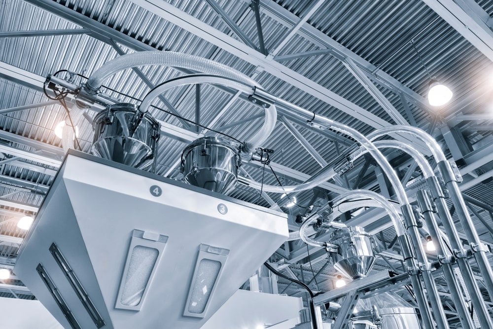 استفاده از مواد بازیافتی در تزریق پلاستیک: تحلیل چالش‌ها و مزایا